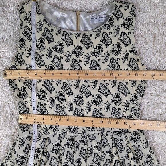 Ravi Famous London Sleeveless Crown Print Dress Black and White M - Picture 10 of 16